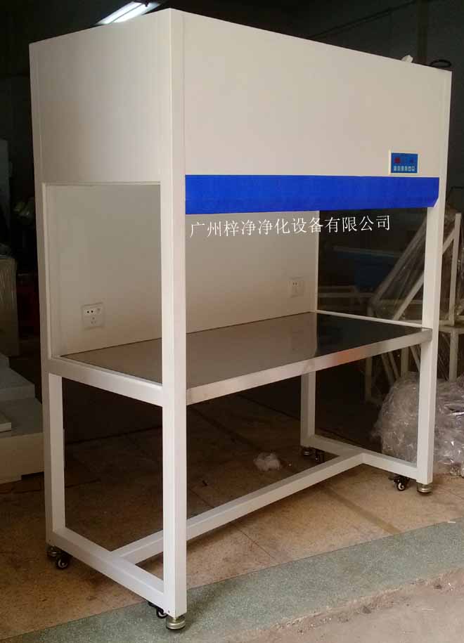 潔凈工作臺,是一種提供局部無塵、無菌工作環境的空氣凈化設備。